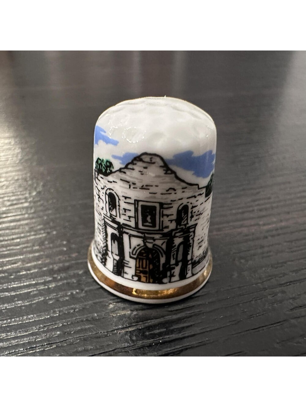 Vintage The Alamo San Antonio Texas Queen Bess Bone China Thimble EUC